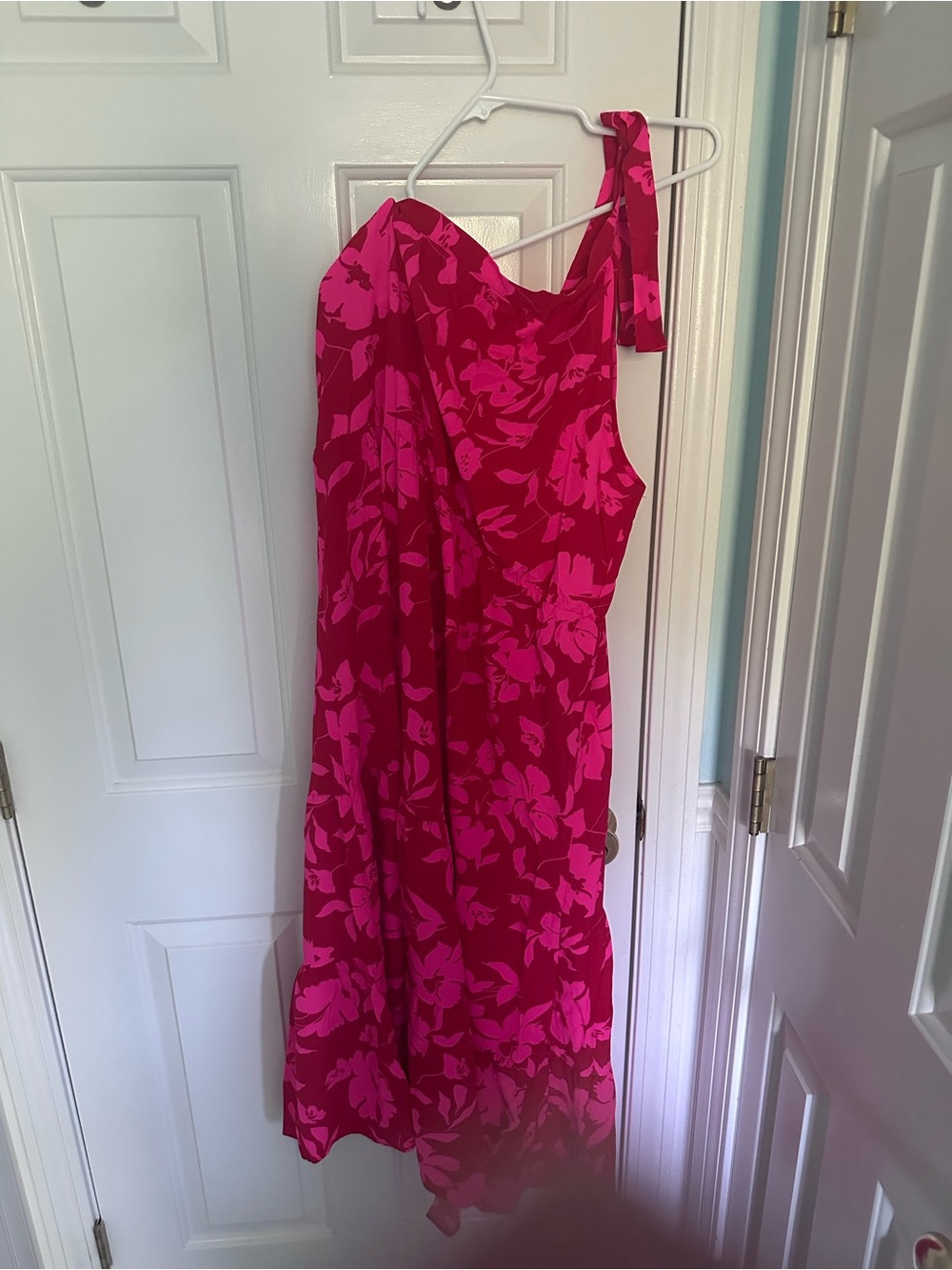 Inspire One-Shoulder Floral Dress in Fuchsia and Pink